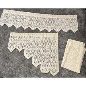 3 Pc Crochet Zig-Zag Valance Curtain Set Vintage USA
